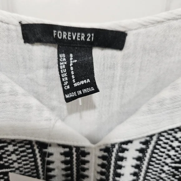 ⚡ 2 for $5 - Forever 21 Black and White Boho Dress - Picture 3 of 7